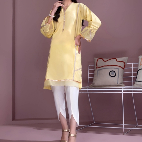 Lemon Yellow Pakistani Kurta by Sapphire FINAL PRICE - Picture 3 of 13